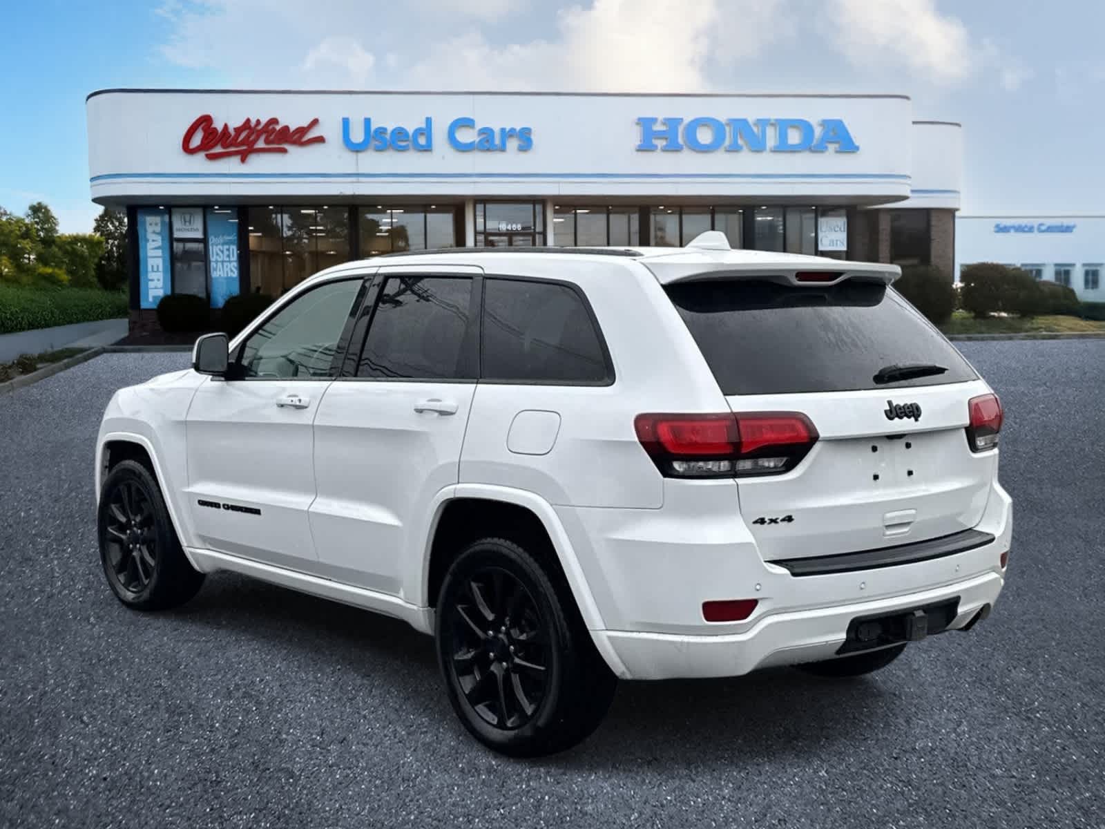 Thumbnail: 2020 Jeep Grand Cherokee - 3