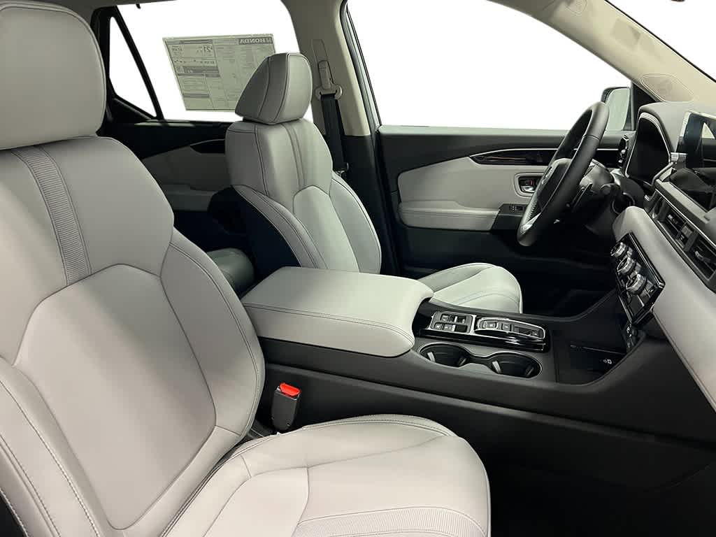Thumbnail: 2025 Honda Pilot - 37