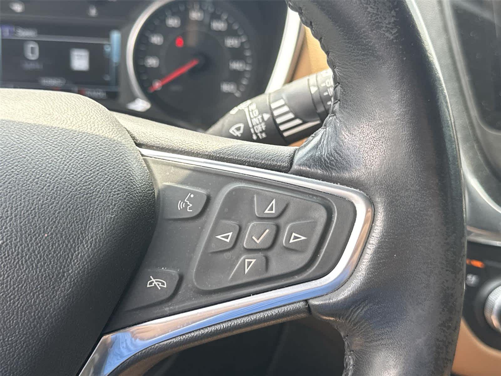 Thumbnail: 2018 Chevrolet Equinox - 18