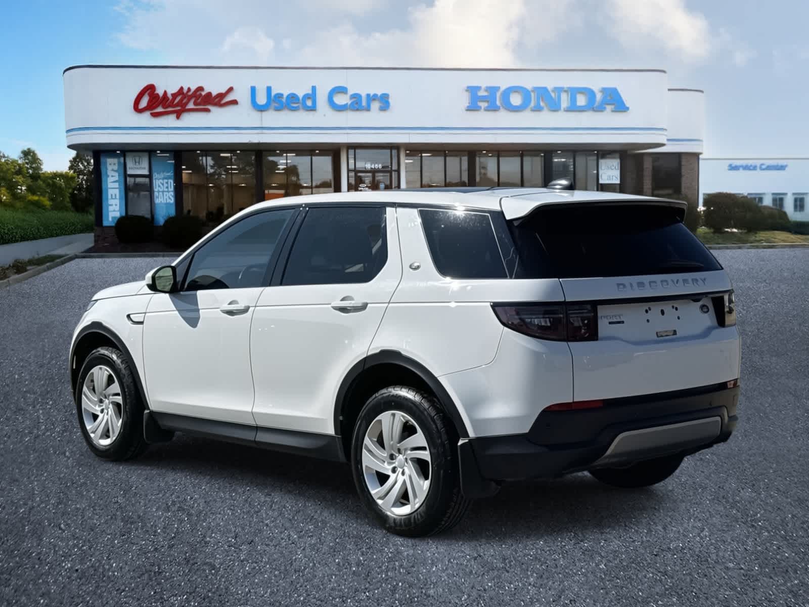 Thumbnail: 2020 Land Rover Discovery Sport - 3