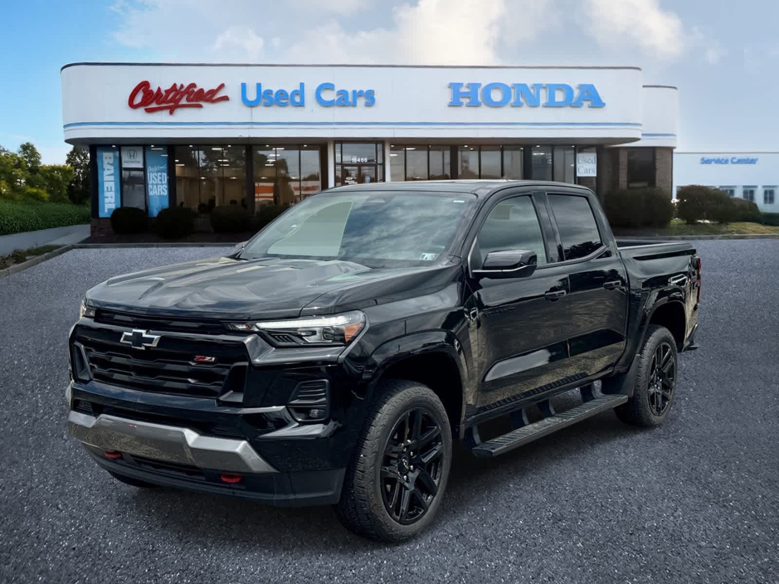 Thumbnail: 2024 Chevrolet Colorado - 1