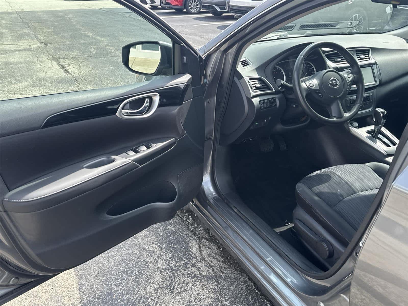 Thumbnail: 2019 Nissan Sentra - 2