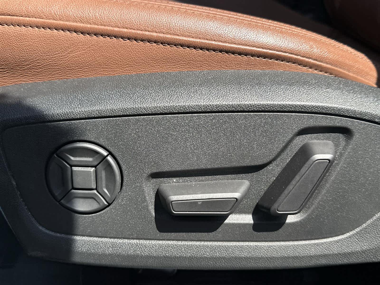 Thumbnail: 2021 Audi Q3 - 14