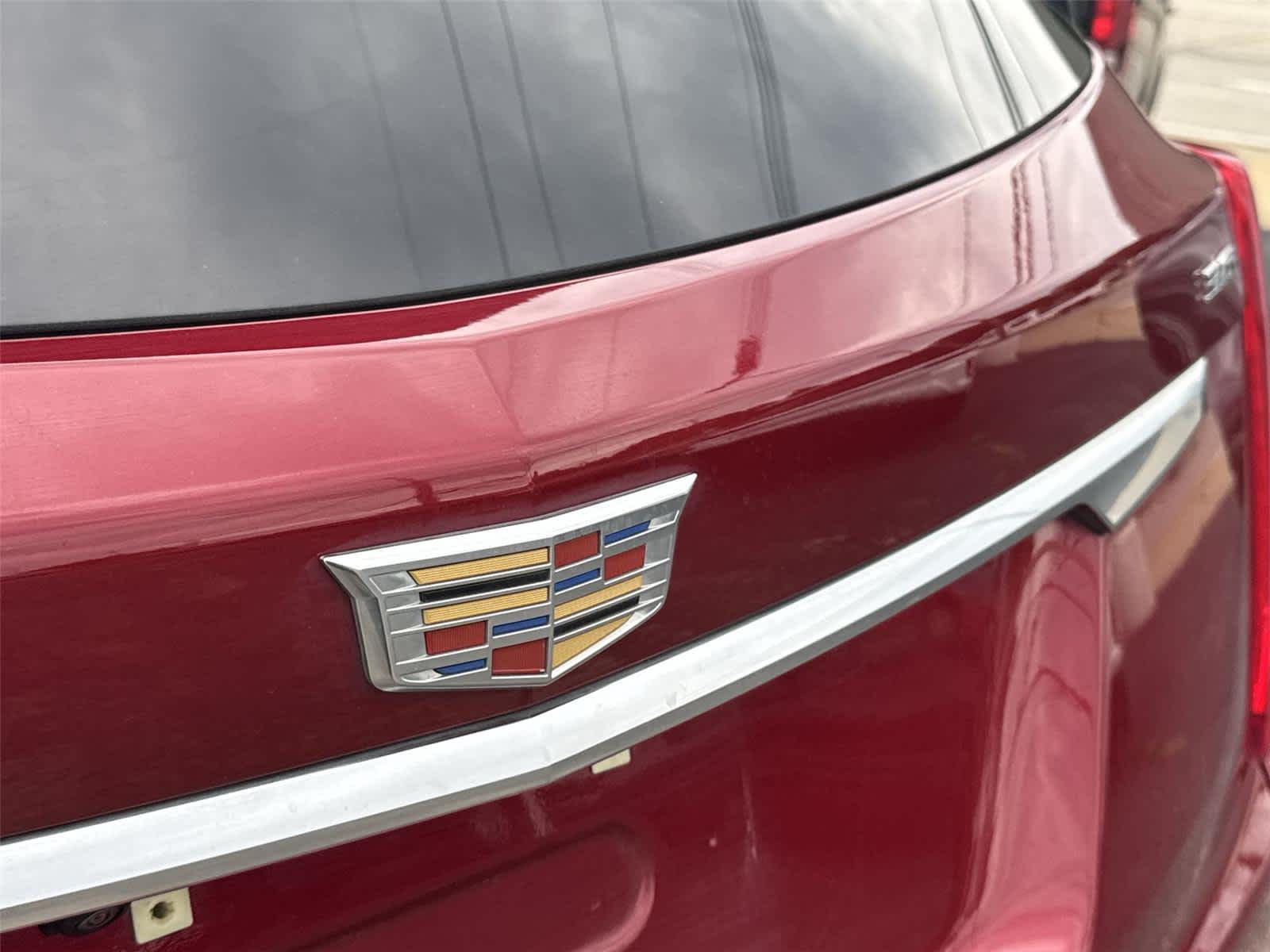 Thumbnail: 2019 Cadillac XT5 - 10