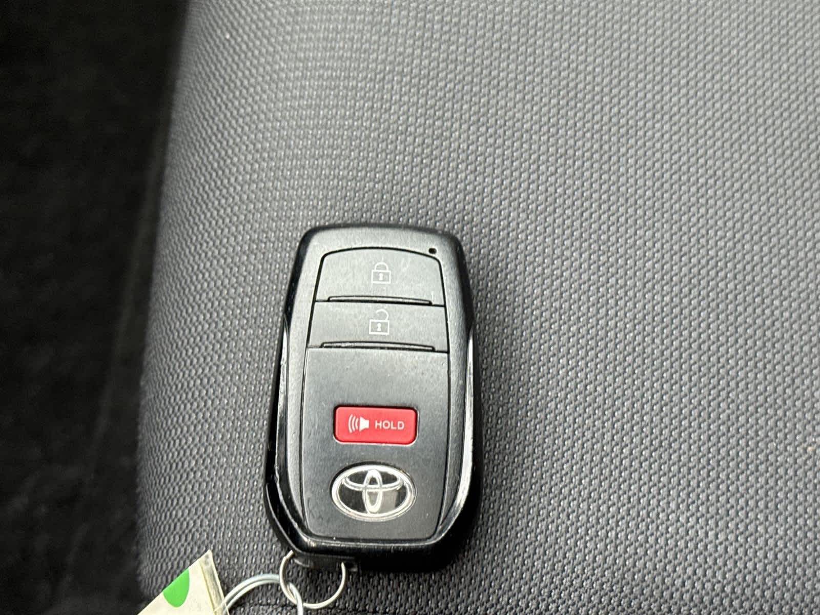 Thumbnail: 2022 Toyota Corolla Cross - 29