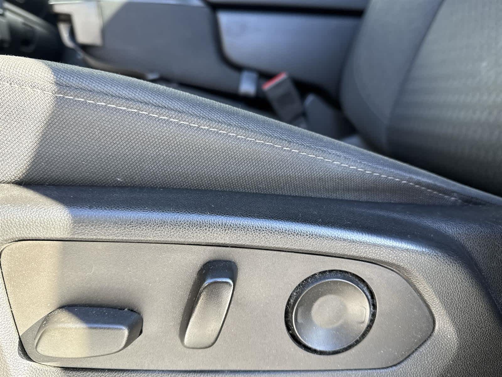 Thumbnail: 2022 Chevrolet Silverado 1500 - 14