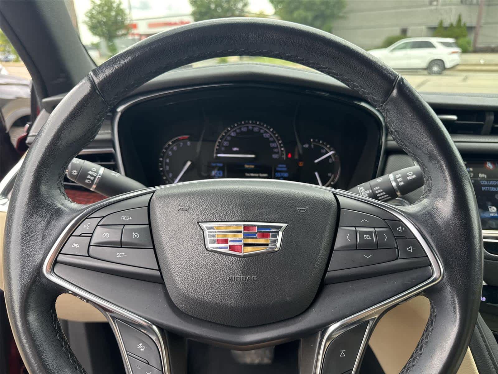 Thumbnail: 2019 Cadillac XT5 - 18