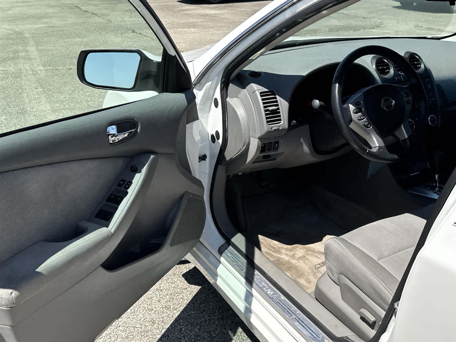 Thumbnail: 2012 Nissan Altima - 2
