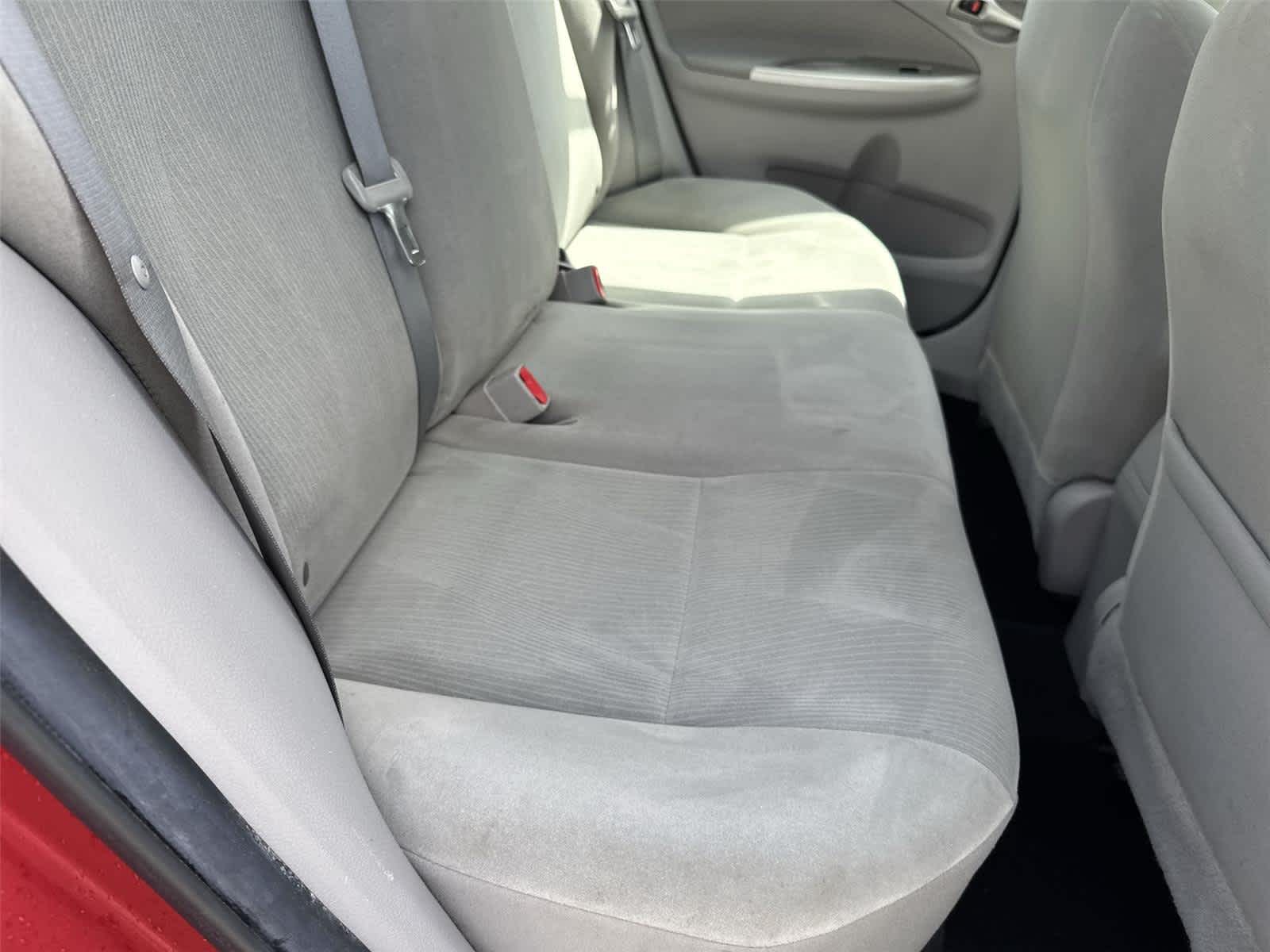 Thumbnail: 2011 Toyota Corolla - 16