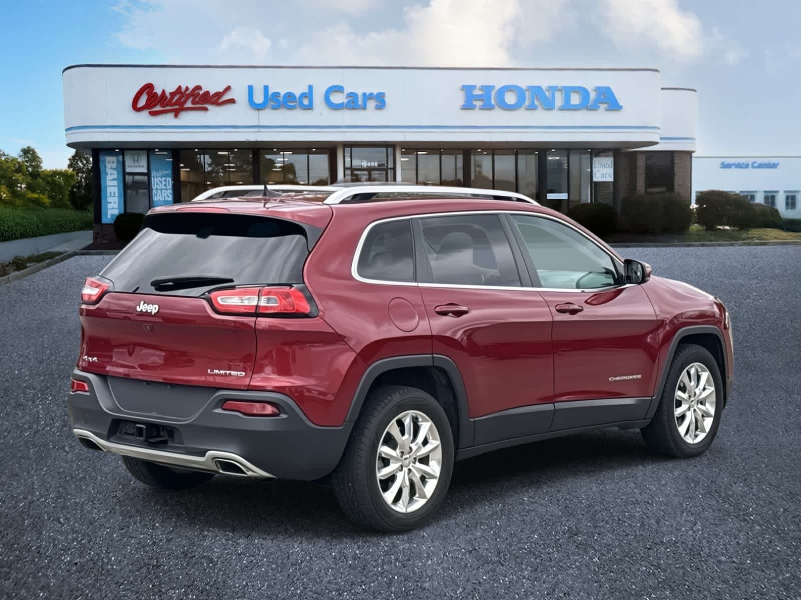 Thumbnail: 2017 Jeep Cherokee - 5