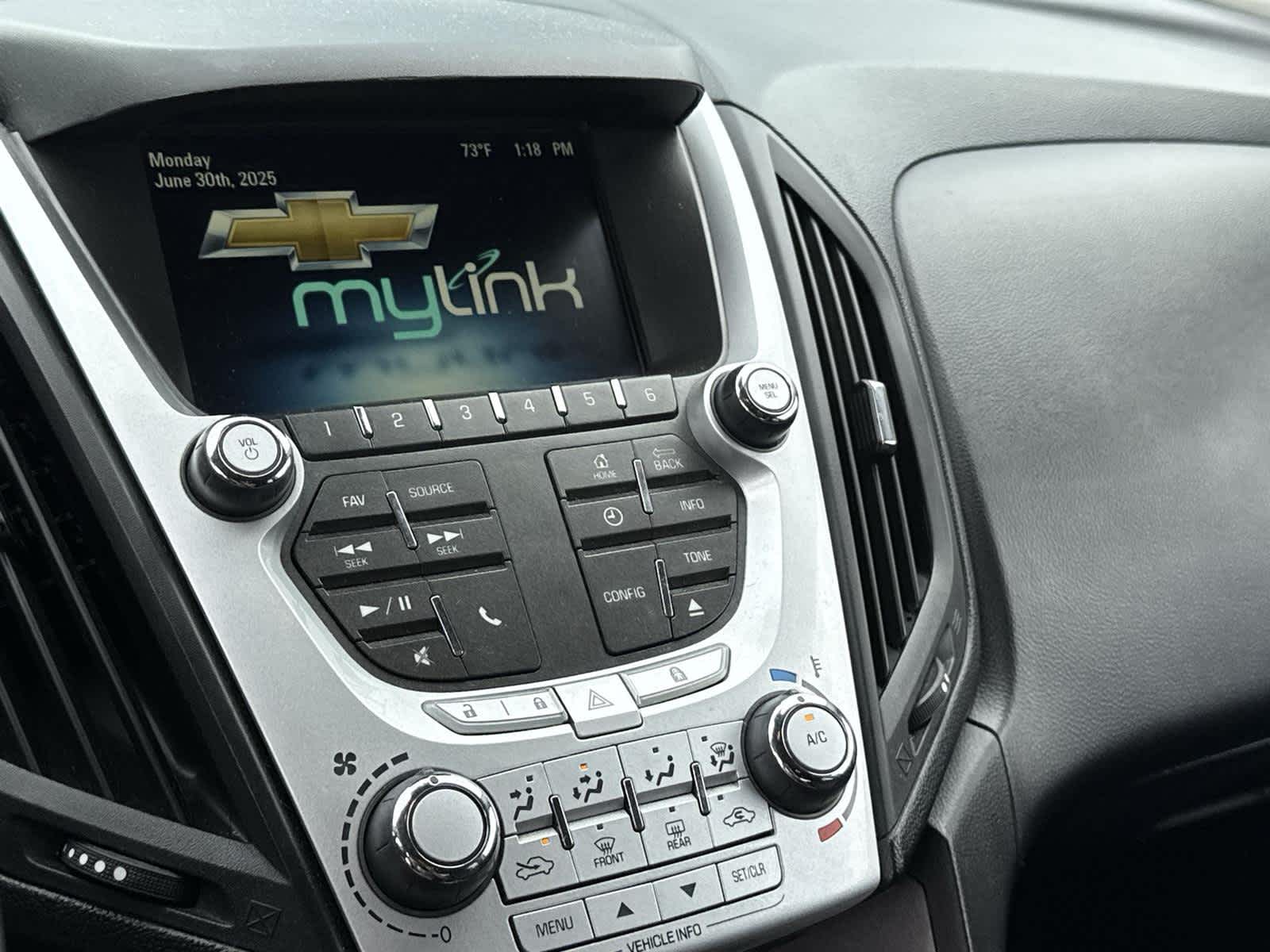 Thumbnail: 2014 Chevrolet Equinox - 23