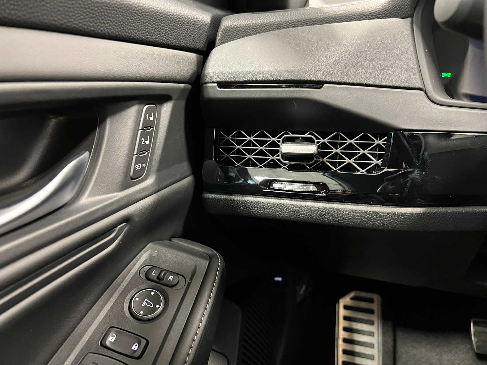 Thumbnail: 2025 Honda Accord - 18