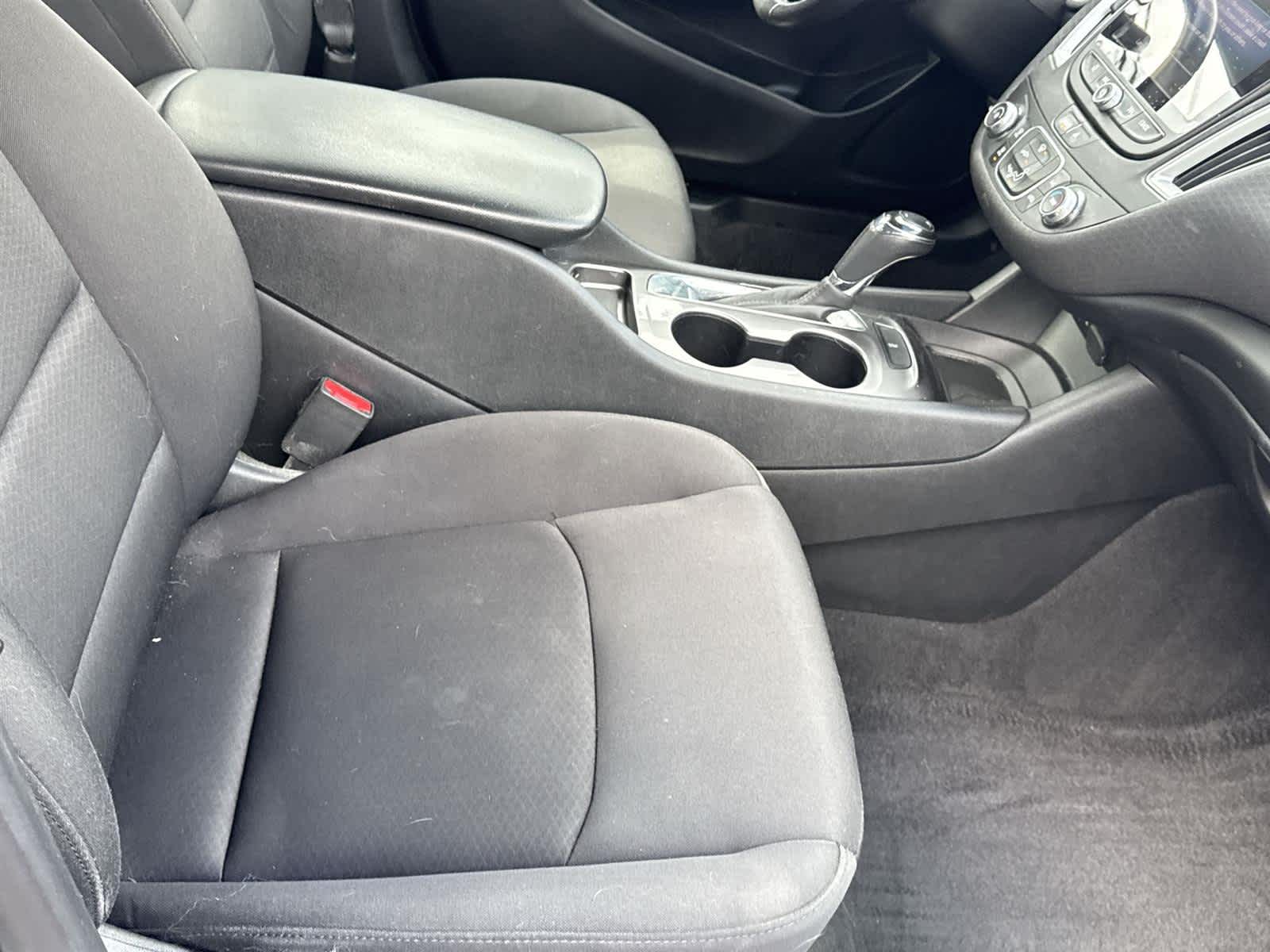 Thumbnail: 2020 Chevrolet Malibu - 18