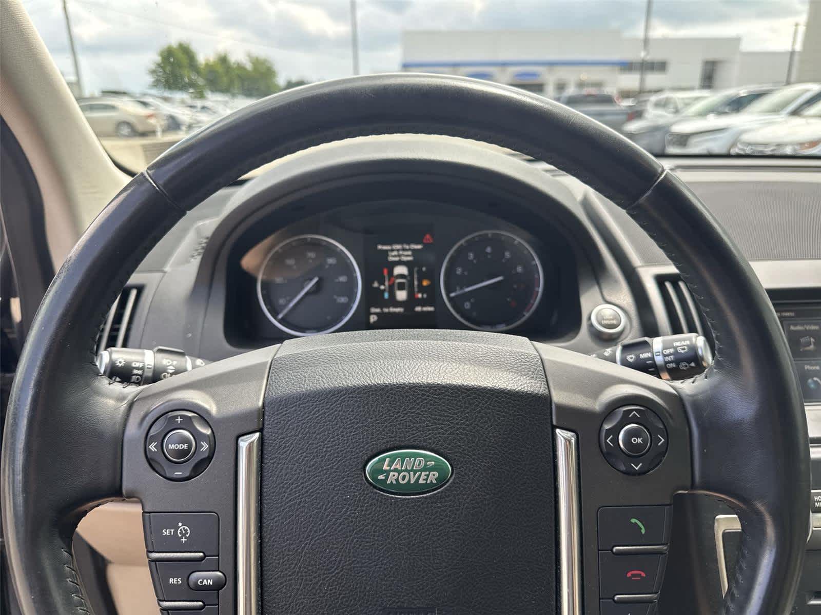Thumbnail: 2013 Land Rover LR2 - 17