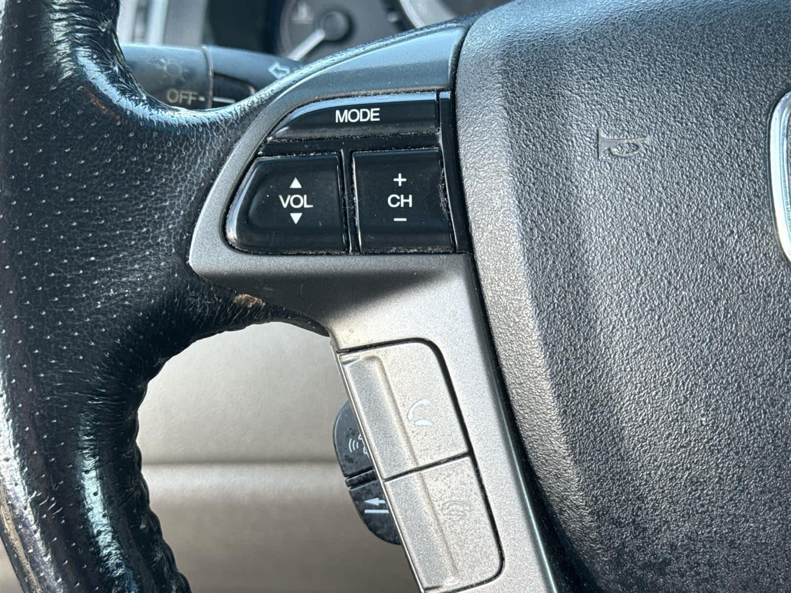 Thumbnail: 2012 Honda Odyssey - 21