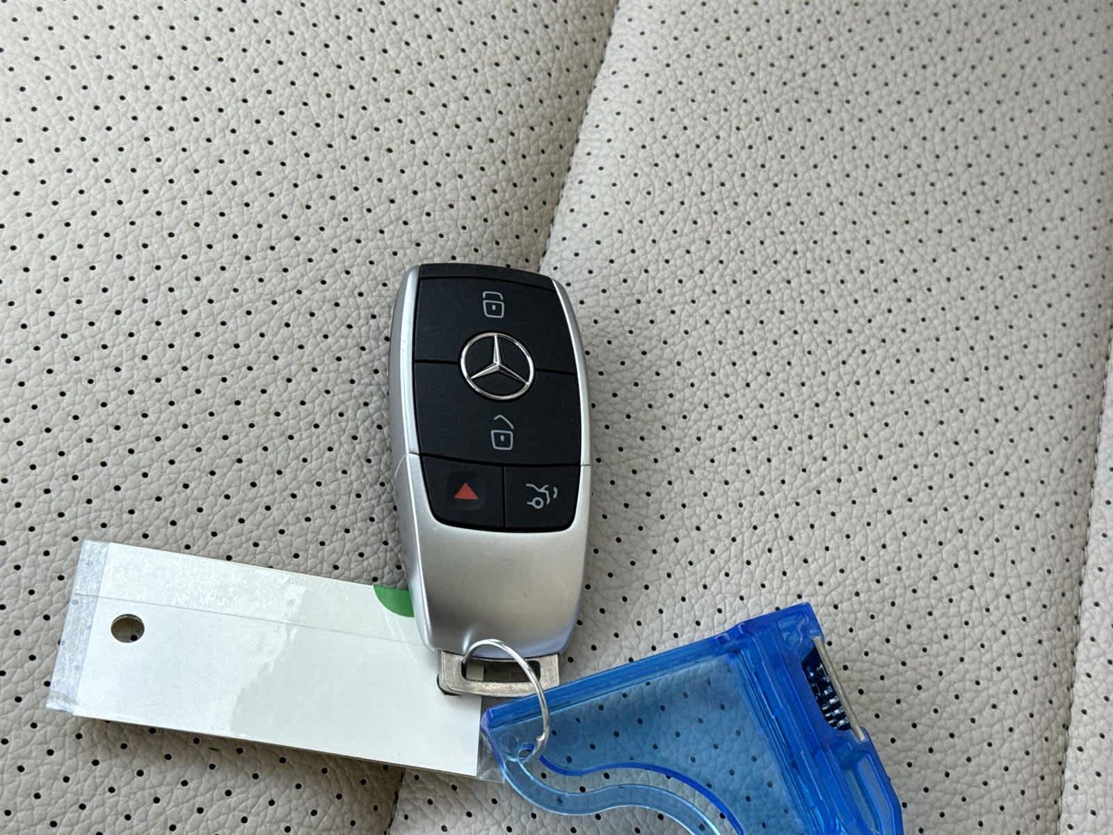 Thumbnail: 2022 Mercedes-Benz GLC - 30