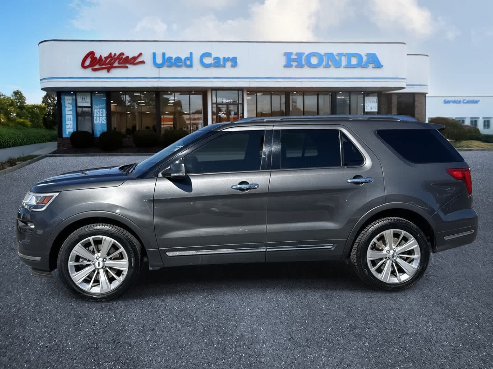 Thumbnail: 2019 Ford Explorer - 2
