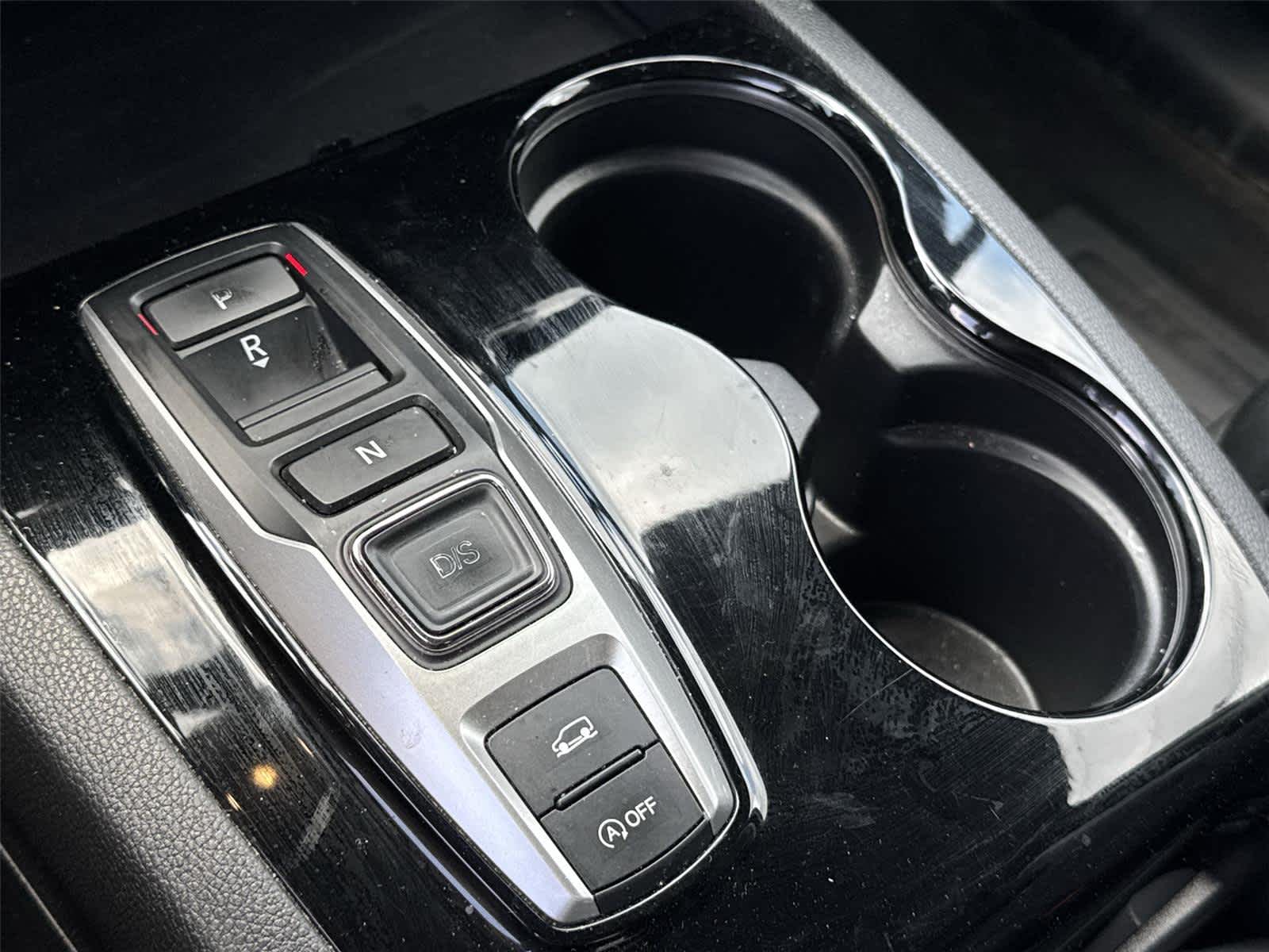Thumbnail: 2018 Honda Pilot - 23
