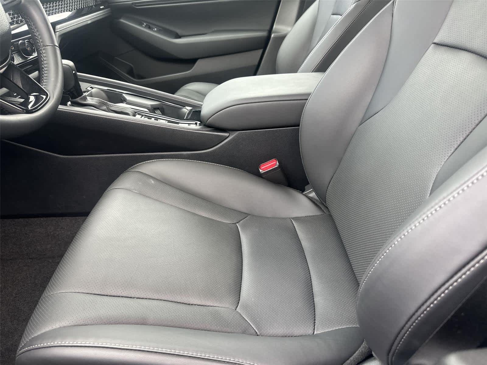 2025 Honda Accord Hybrid EX-L - Photo 13
