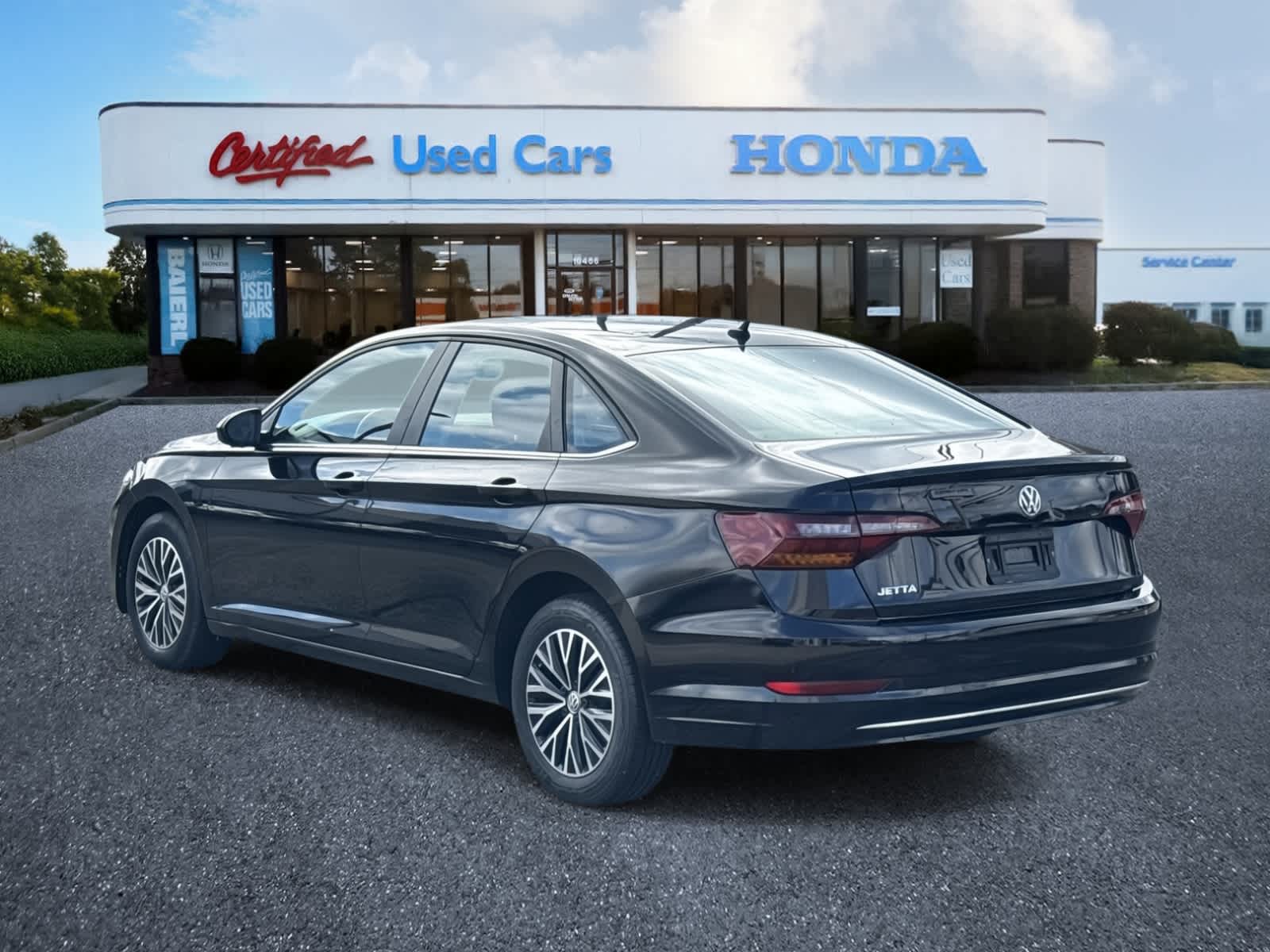 2019 Volkswagen Jetta SE photo 2