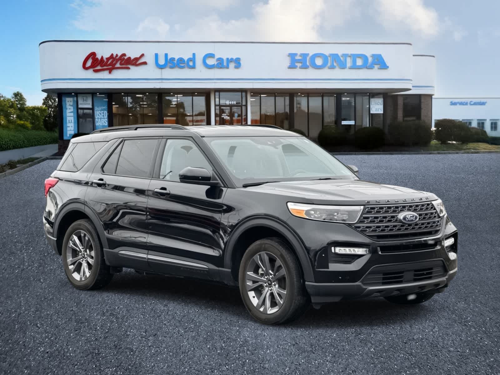 Thumbnail: 2023 Ford Explorer - 7