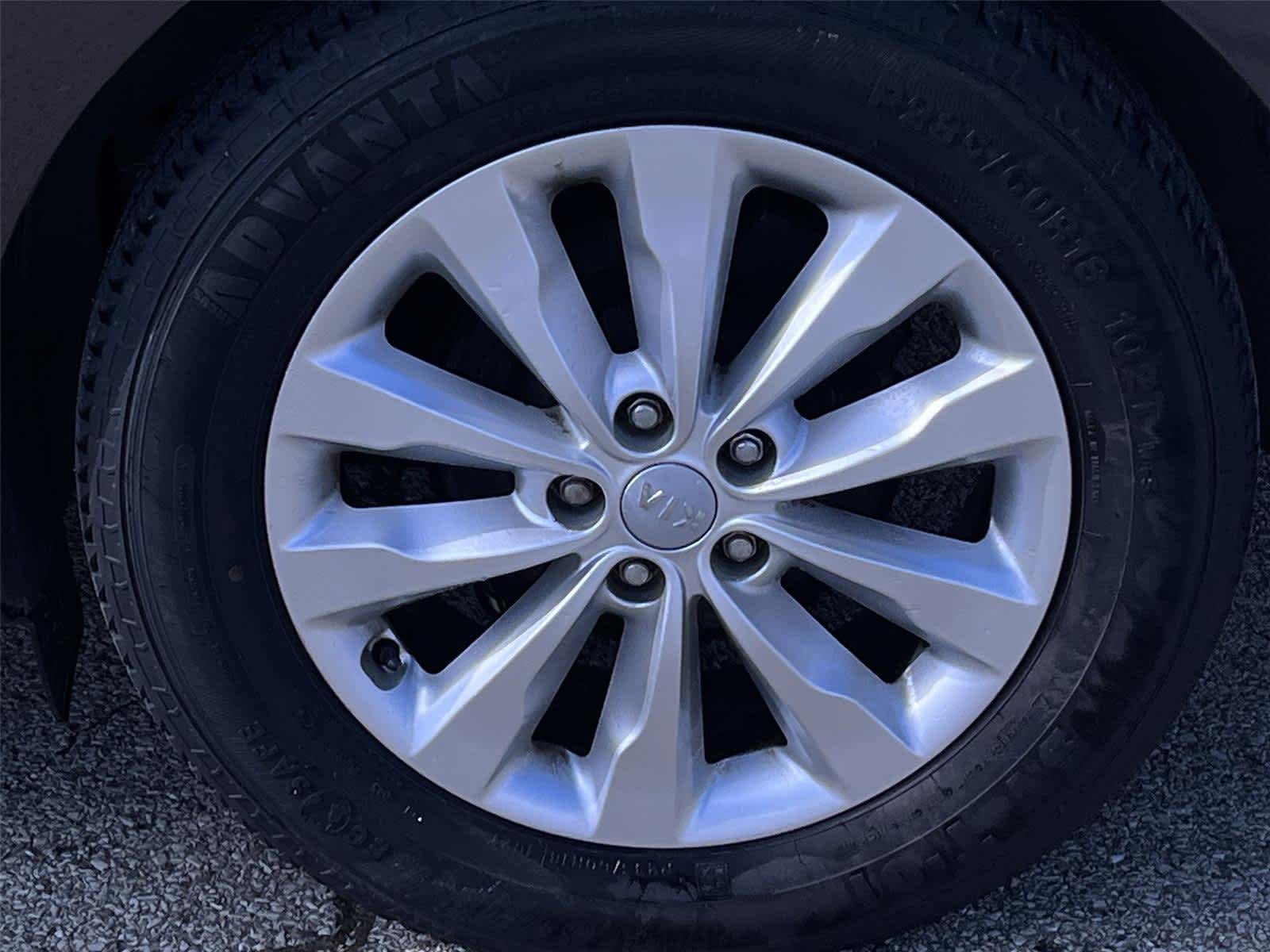 Thumbnail: 2016 Kia Sedona - 12