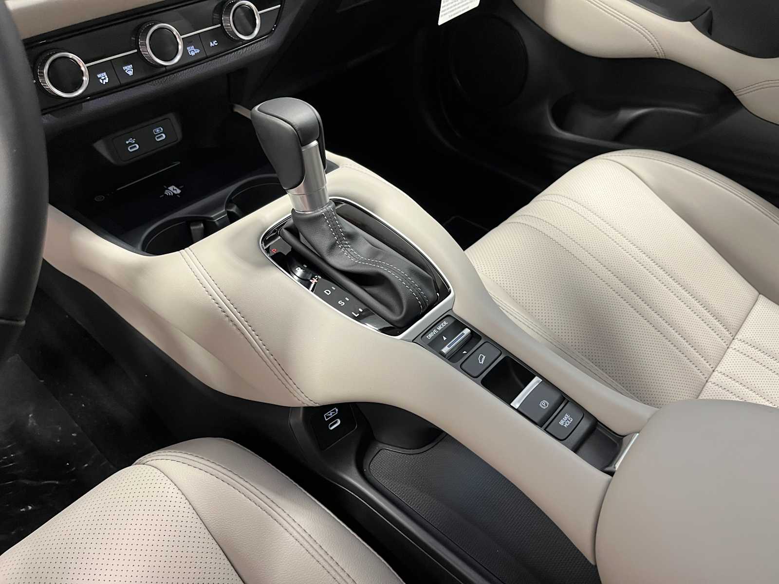 Thumbnail: 2026 Honda HR-V - 19