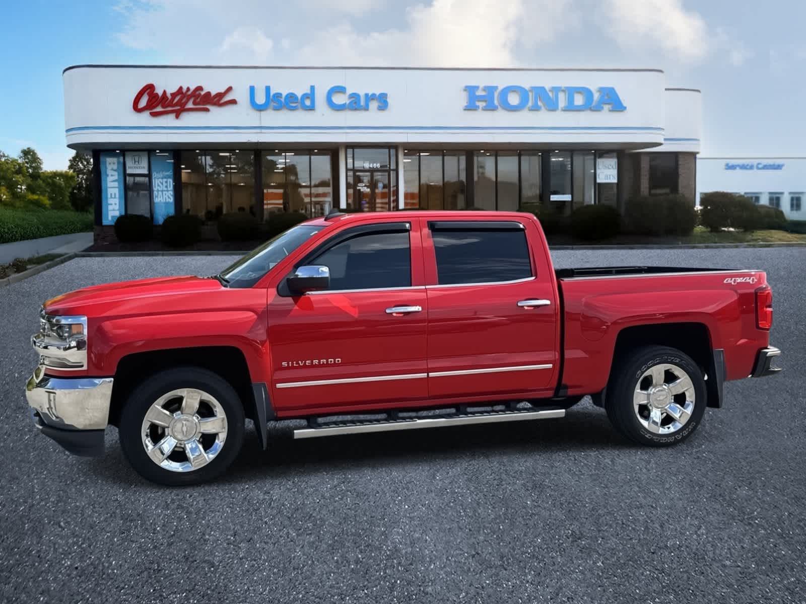 2016 Chevrolet Silverado 1500 LTZ photo 2