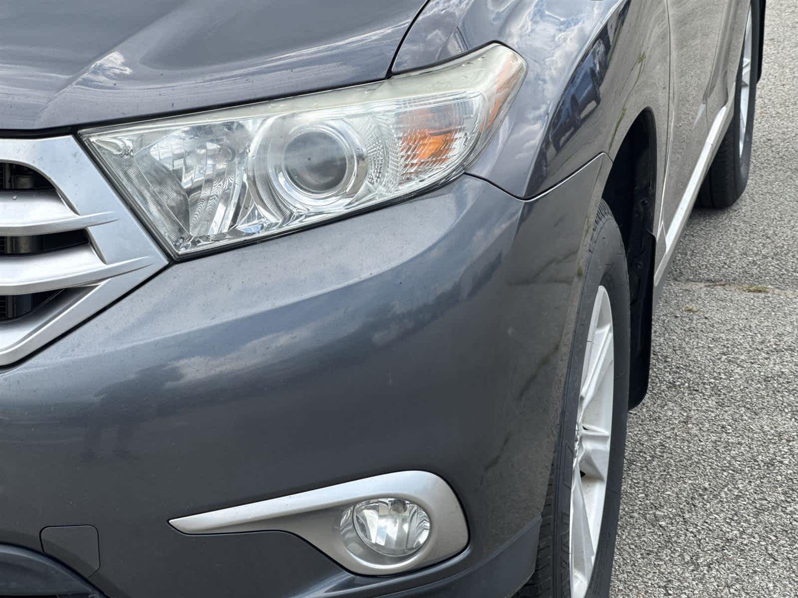 Thumbnail: 2012 Toyota Highlander - 9