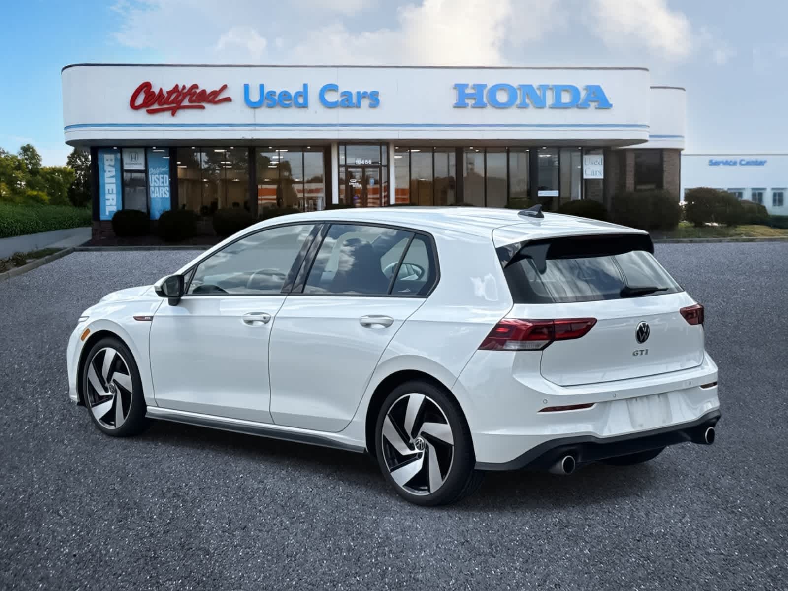 Thumbnail: 2022 Volkswagen Golf - 3