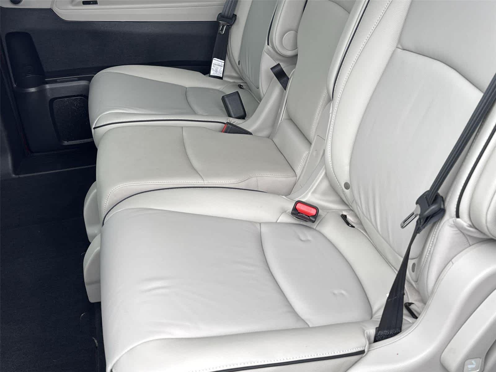 Thumbnail: 2026 Honda Odyssey - 17