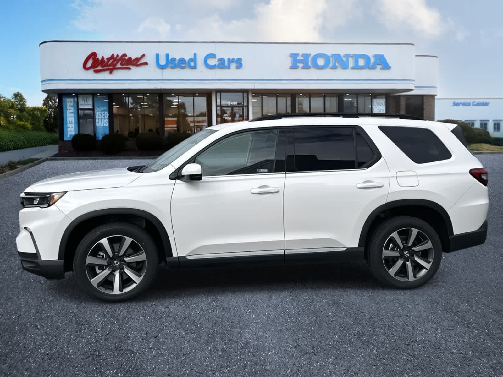 2025 Honda Pilot Touring photo 2
