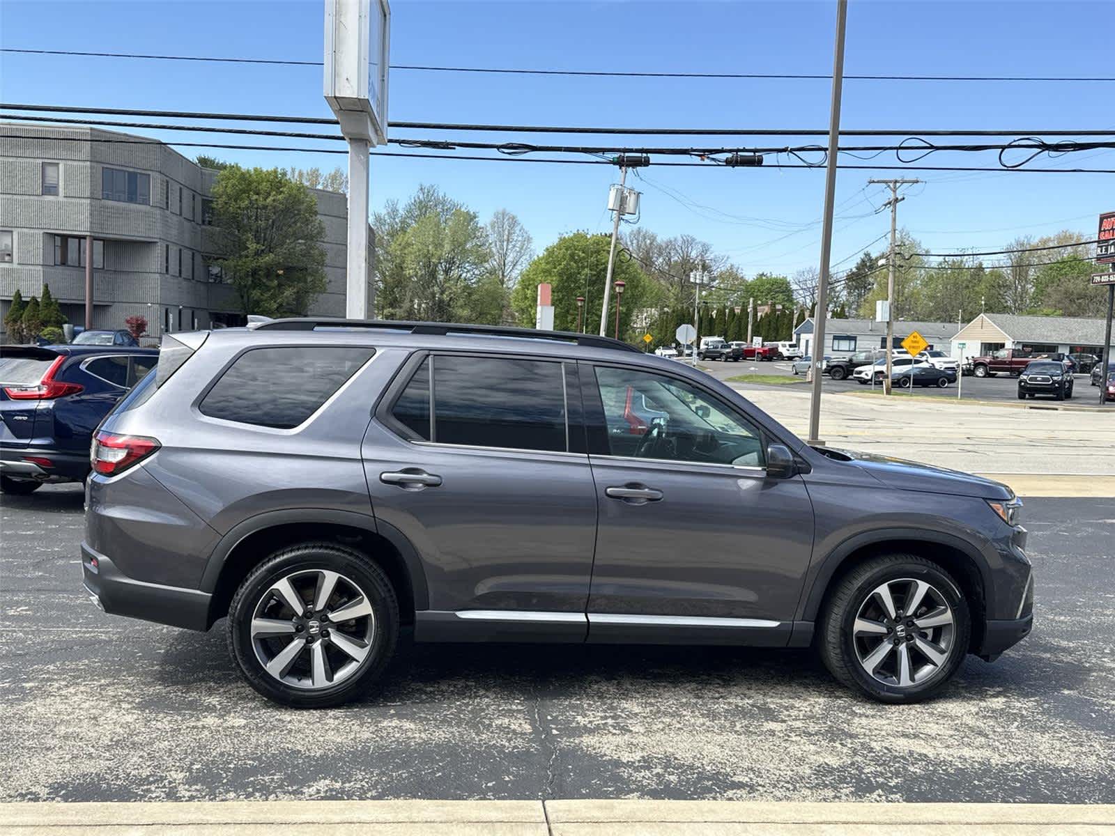 Thumbnail: 2023 Honda Pilot - 6