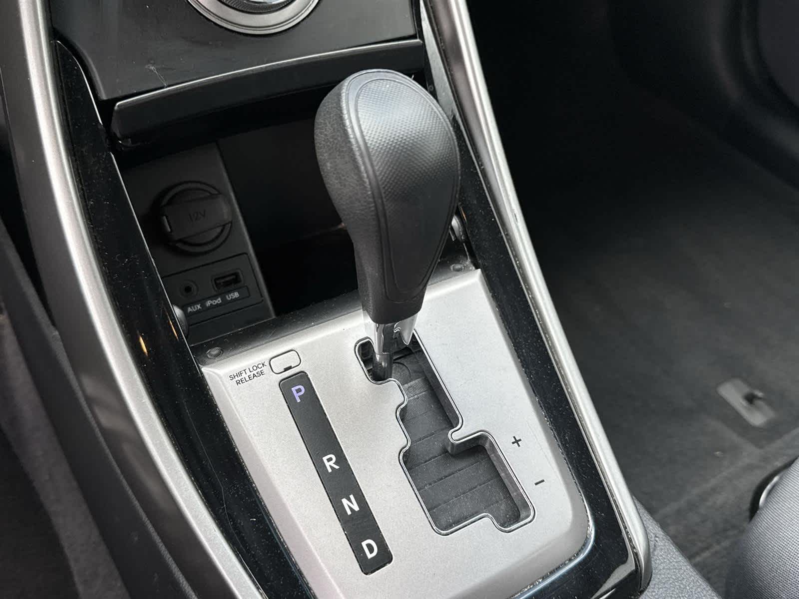 Thumbnail: 2013 Hyundai Elantra - 25