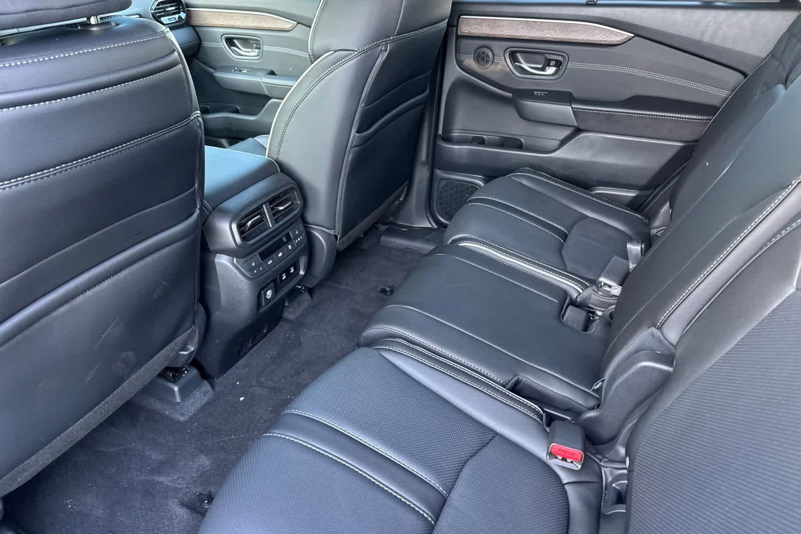 Thumbnail: 2026 Honda Pilot - 26