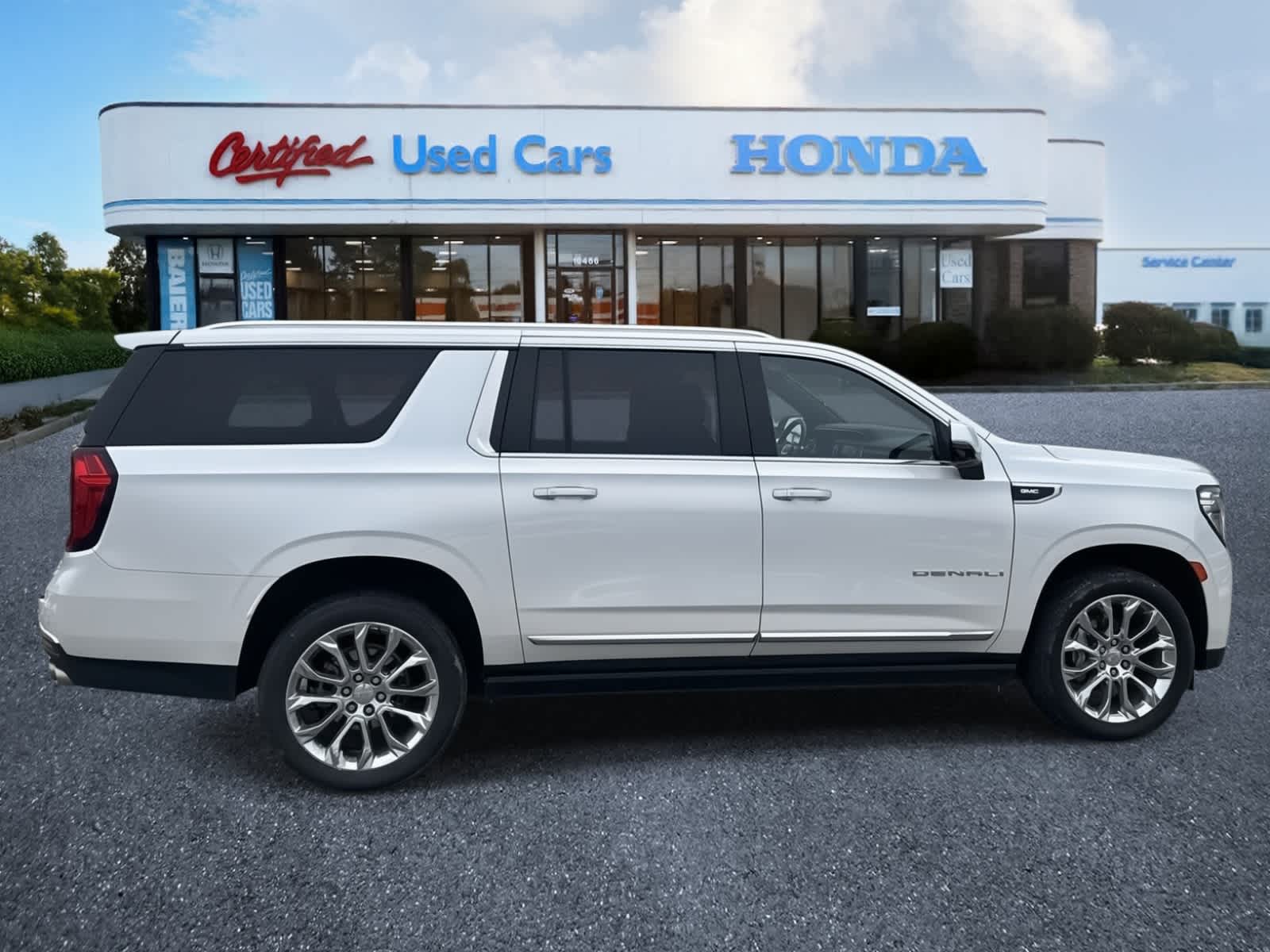 Thumbnail: 2023 GMC Yukon XL - 6