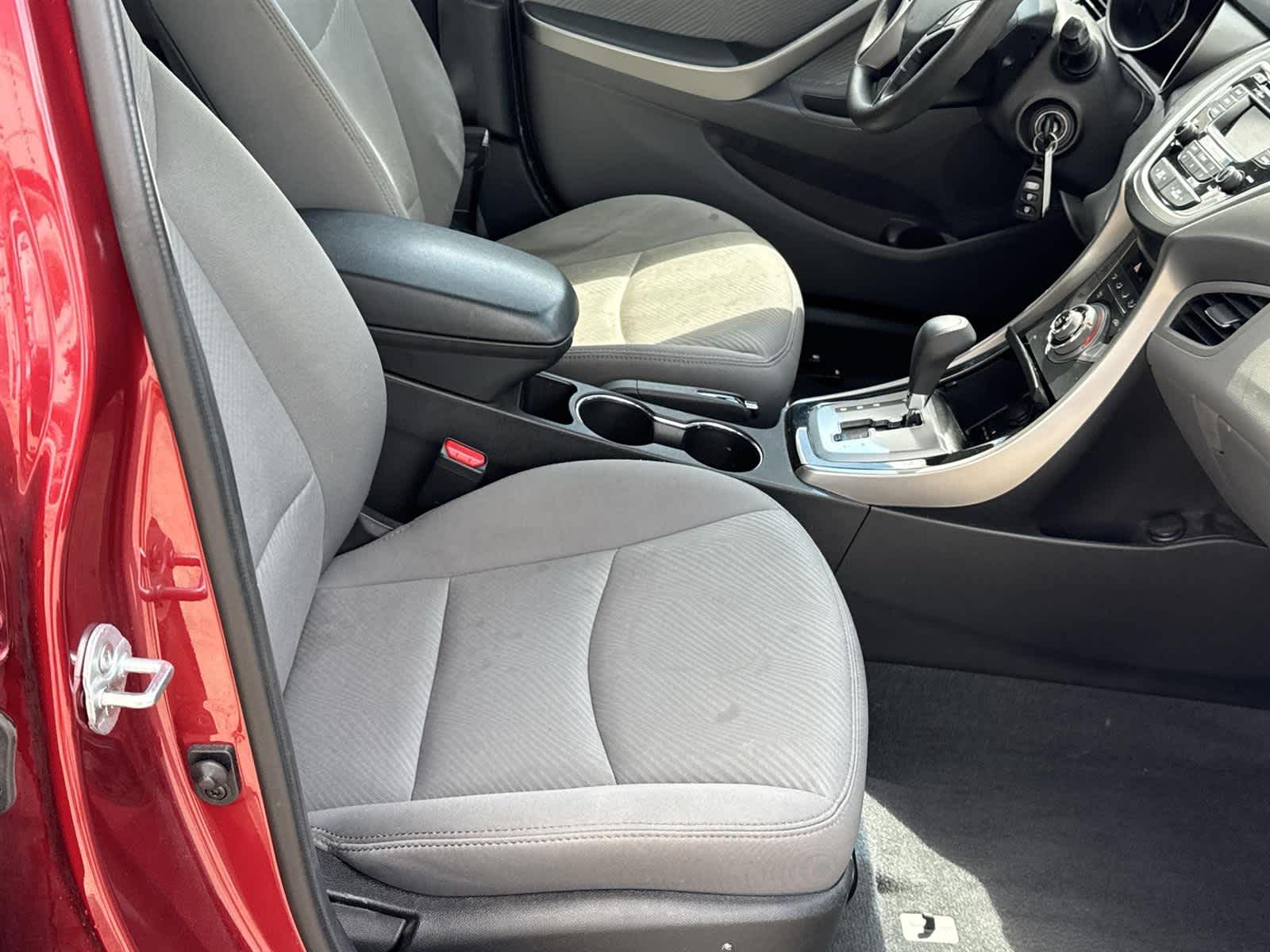 Thumbnail: 2013 Hyundai Elantra - 17
