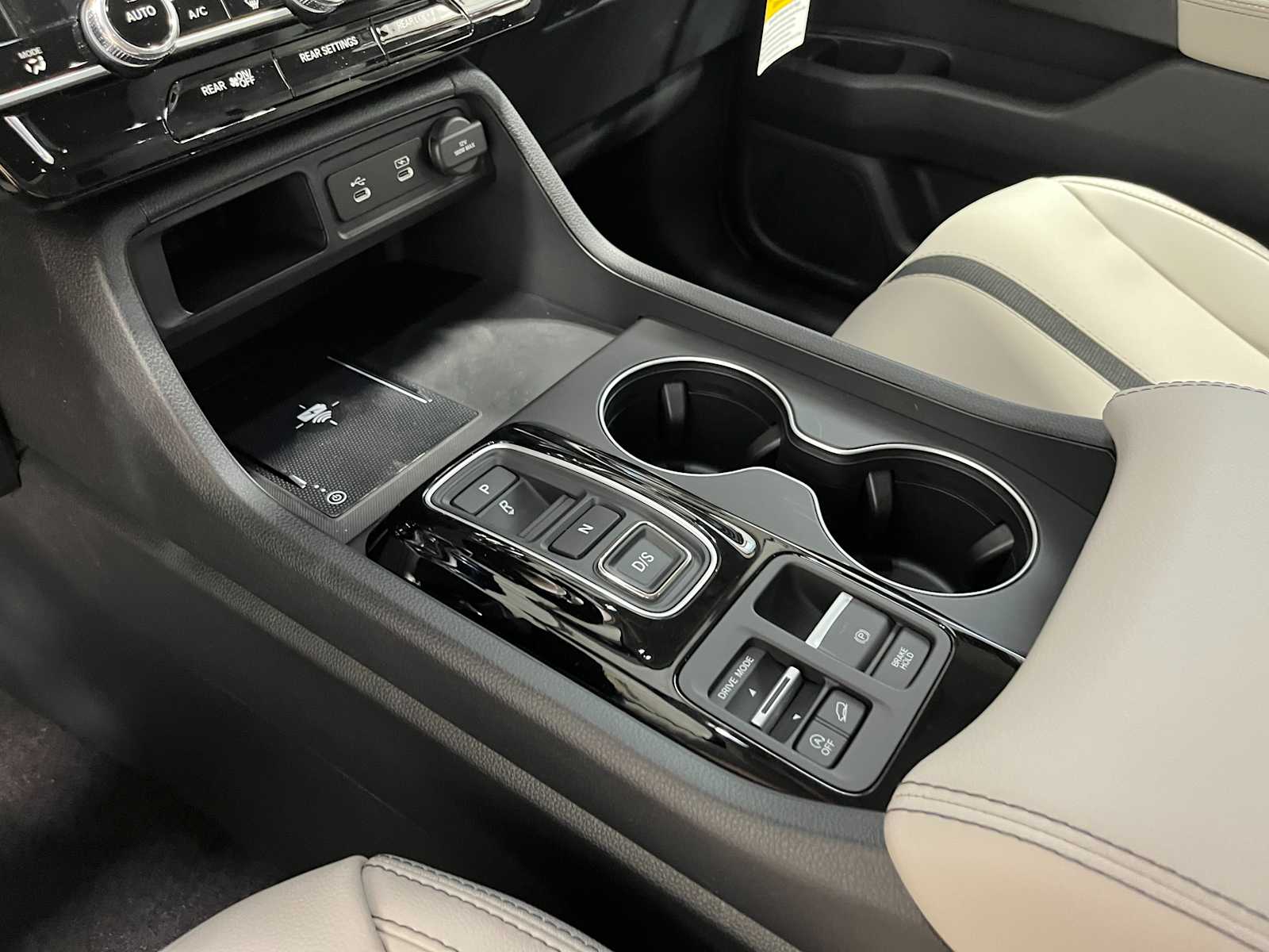 Thumbnail: 2026 Honda Pilot - 15