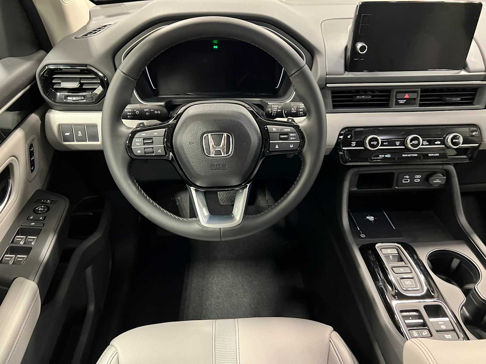 Thumbnail: 2025 Honda Pilot - 16