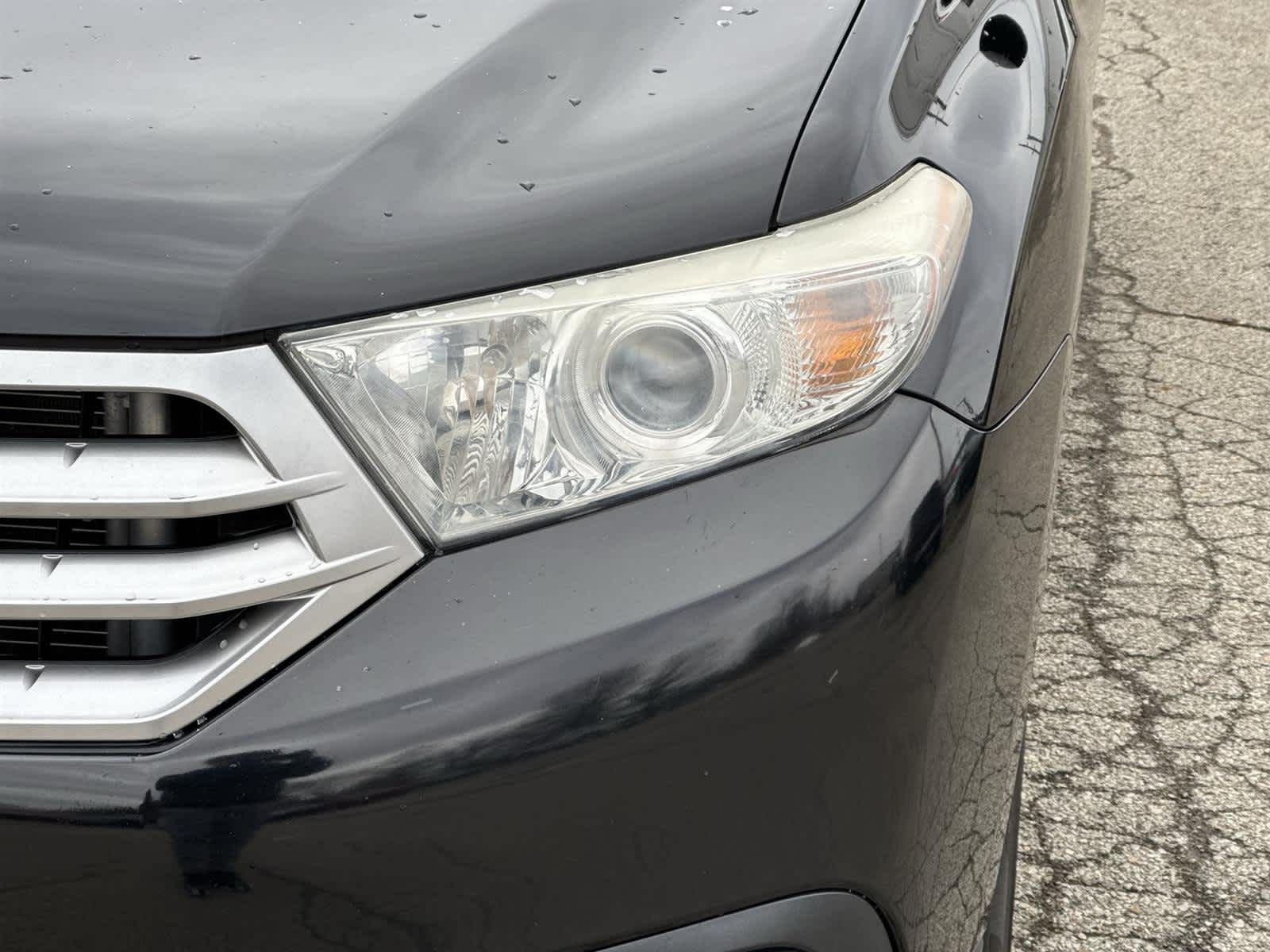 Thumbnail: 2013 Toyota Highlander - 6