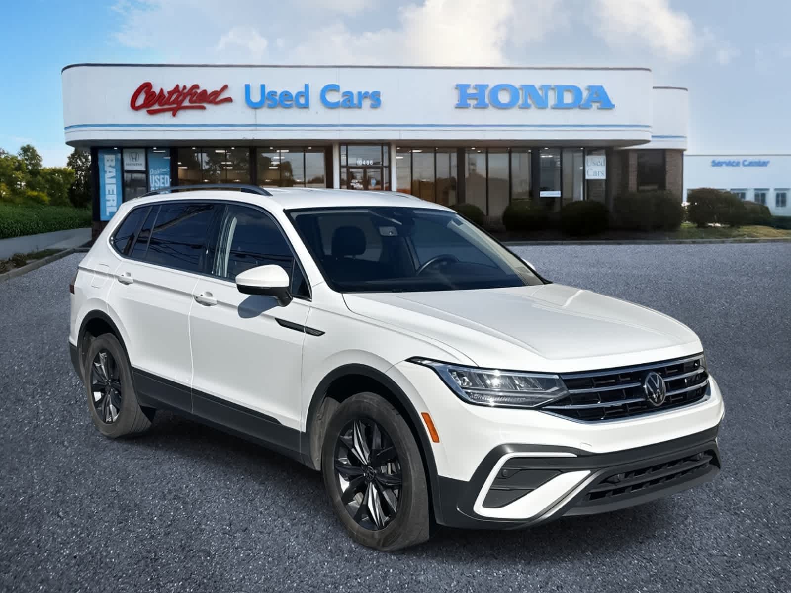 Thumbnail: 2022 Volkswagen Tiguan - 7