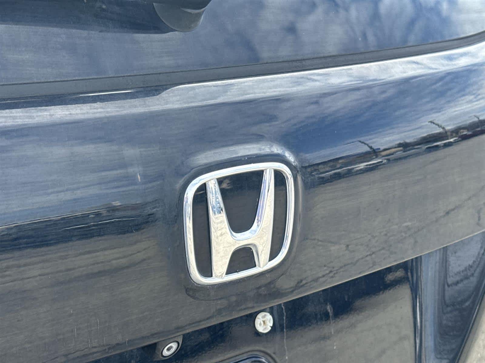 Thumbnail: 2018 Honda Pilot - 10