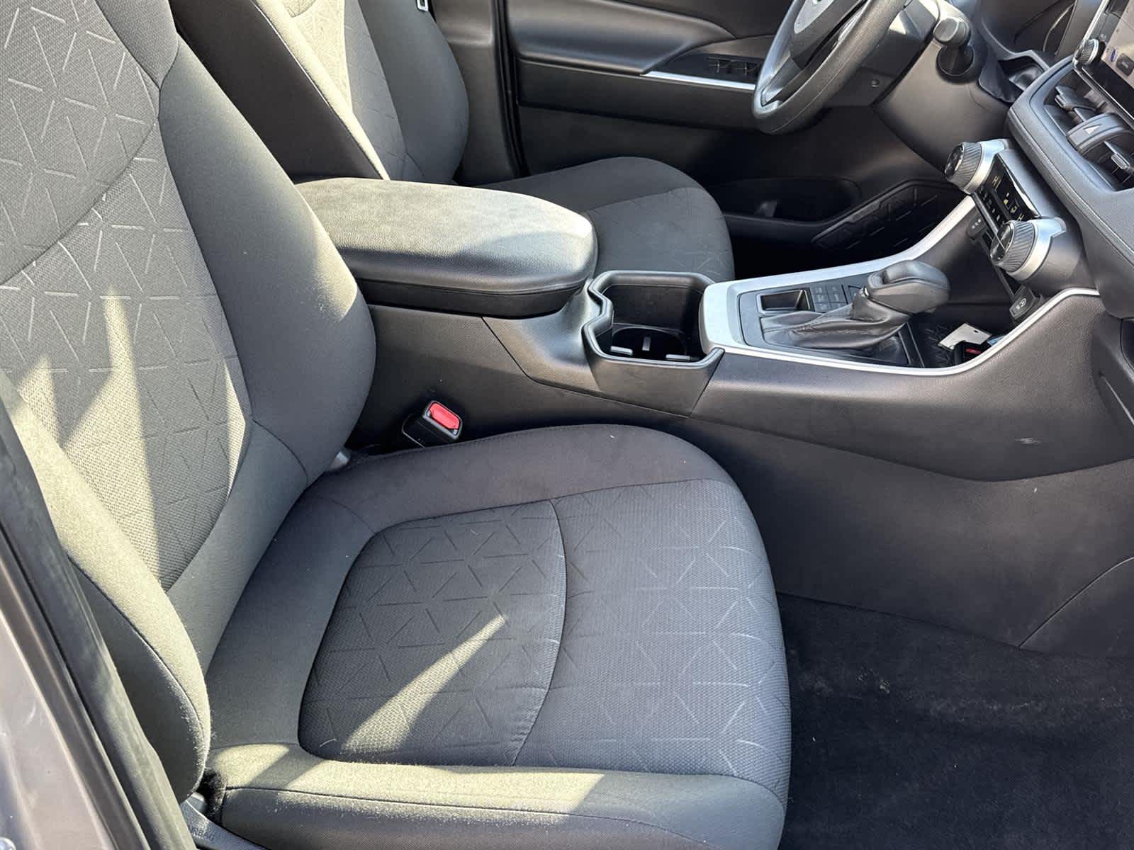 Thumbnail: 2024 Toyota RAV4 - 17