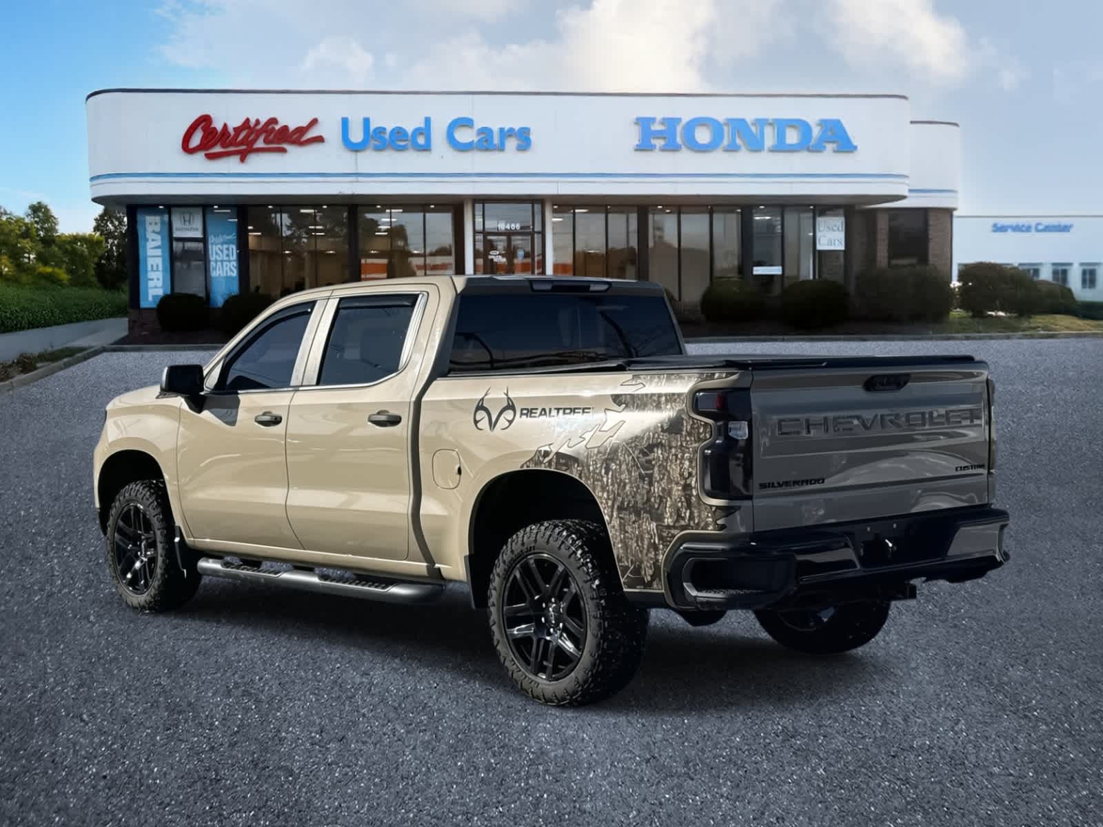 Thumbnail: 2022 Chevrolet Silverado 1500 - 3