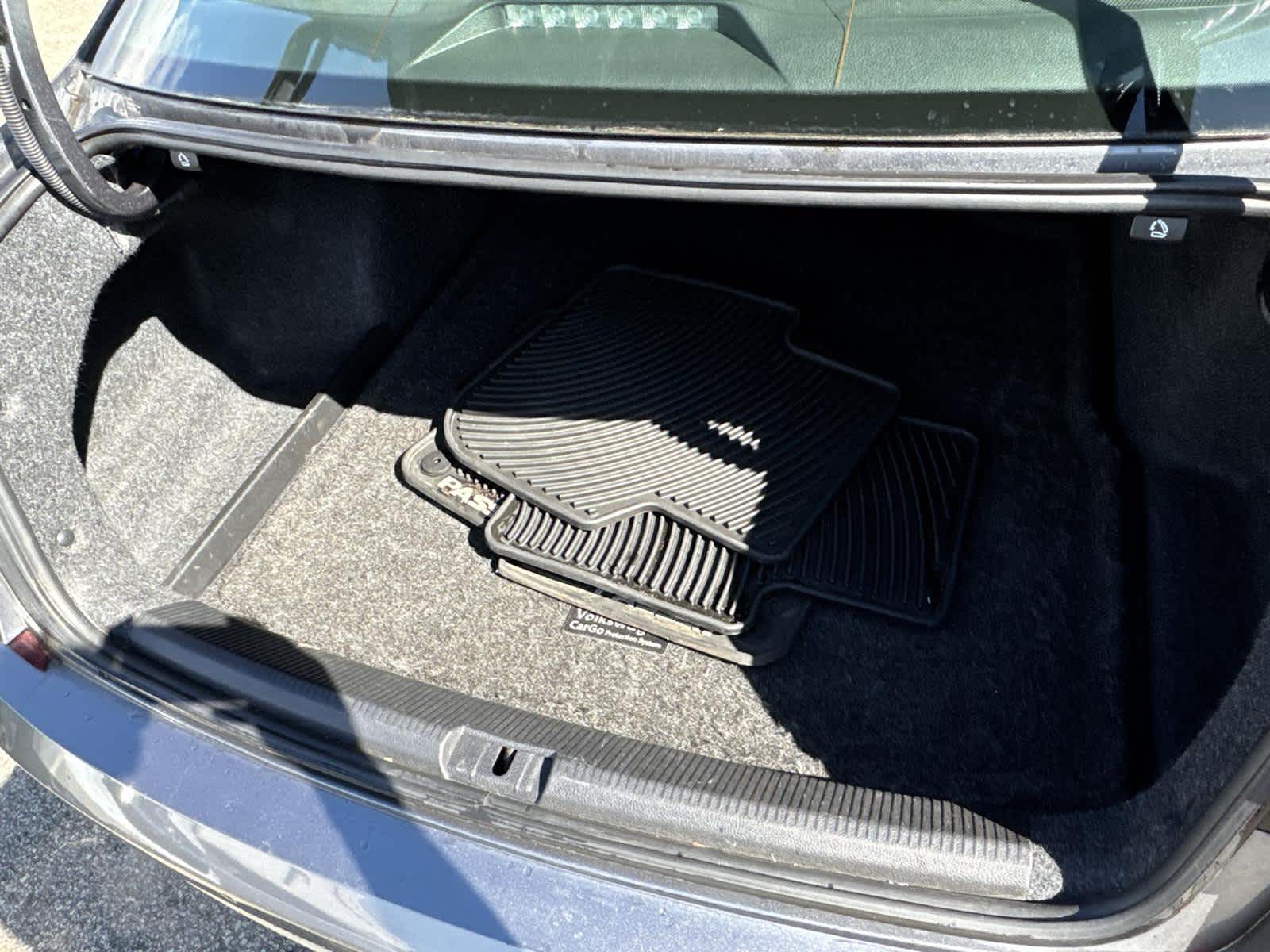 Thumbnail: 2017 Volkswagen Passat - 17