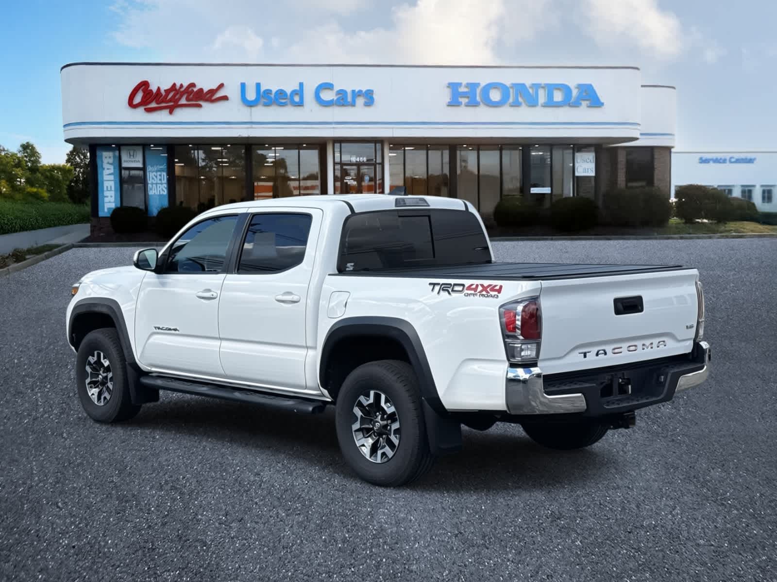 2020 Toyota Tacoma TRD photo 3