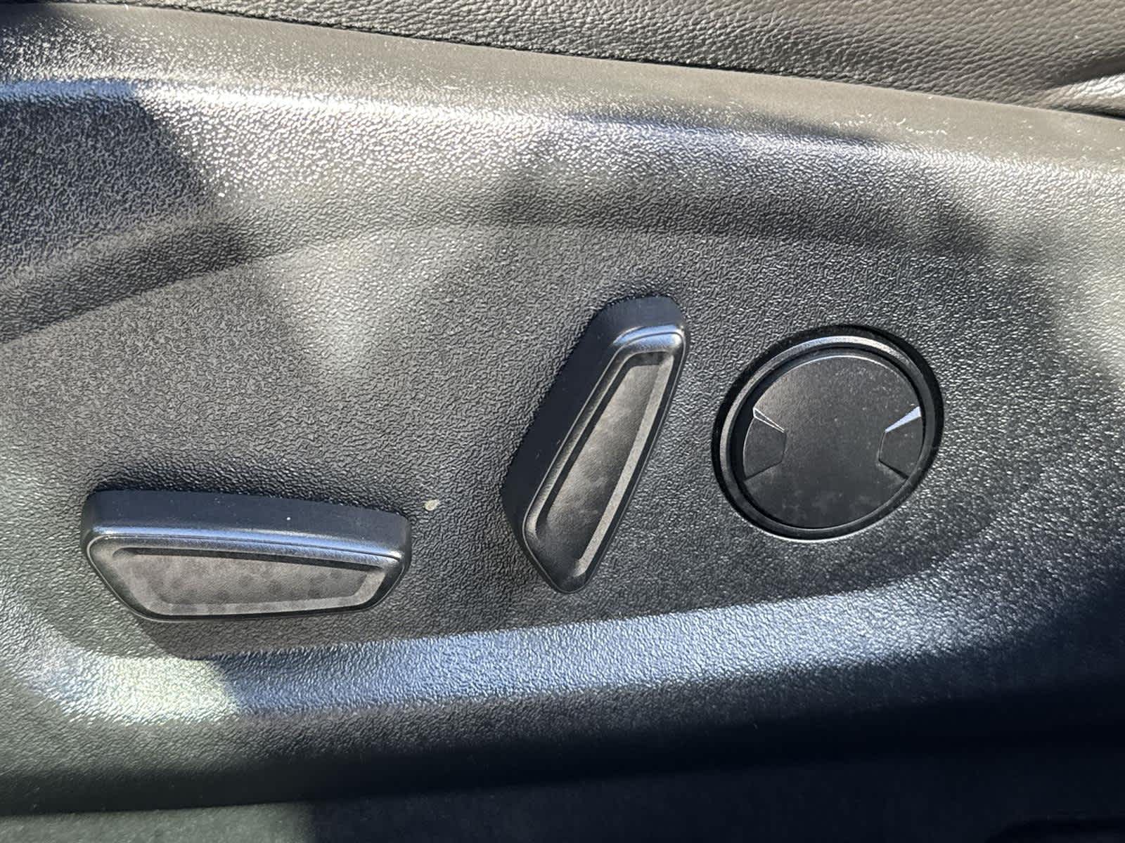 Thumbnail: 2019 Ford Explorer - 13