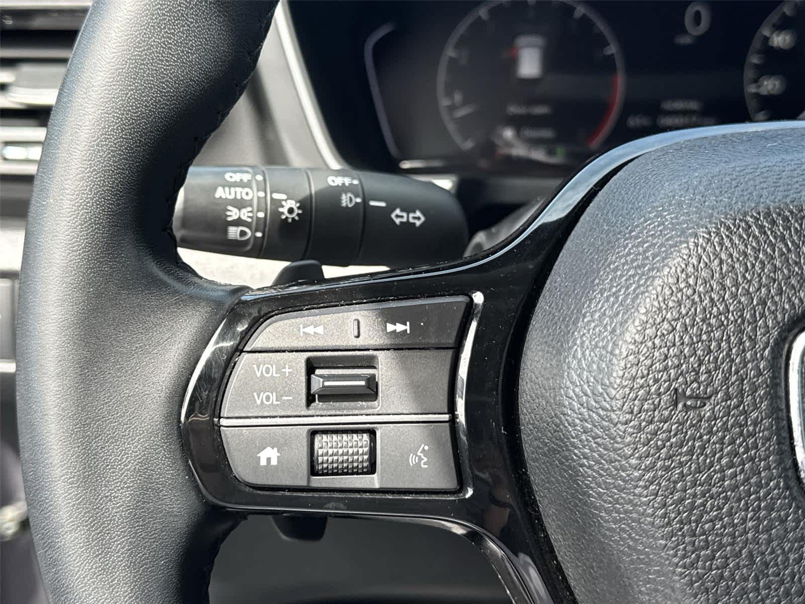 Thumbnail: 2023 Honda Pilot - 17