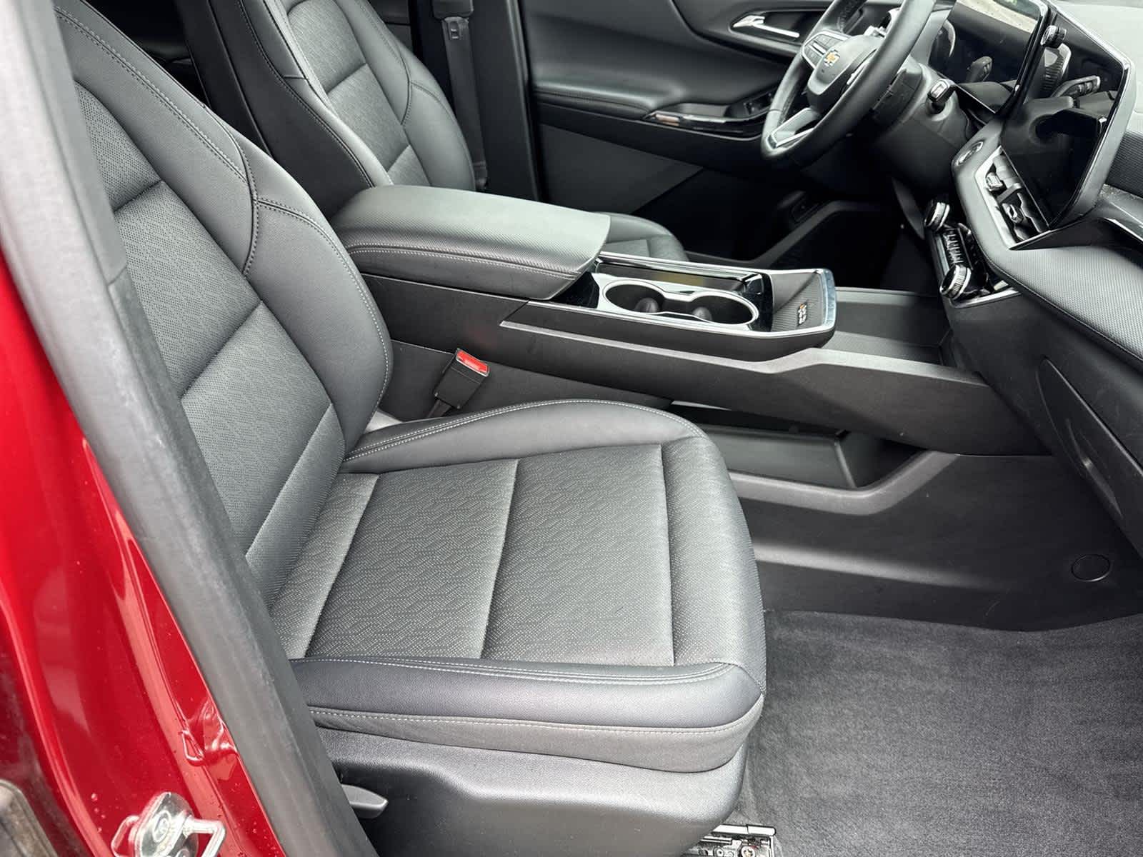 Thumbnail: 2025 Chevrolet Equinox - 18