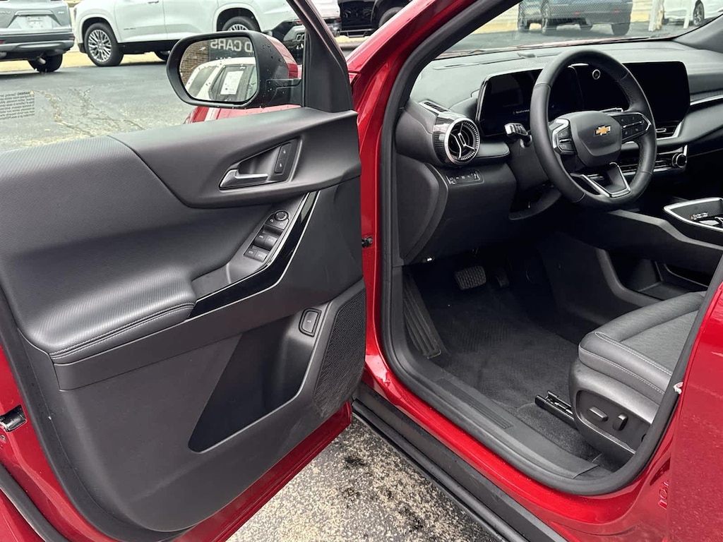 Used 2025 Chevrolet Equinox AWD LT SUV